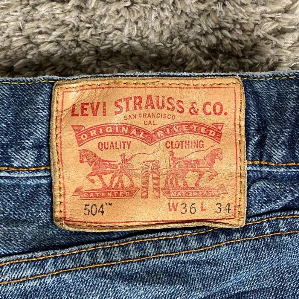Levi's 504 Jeans Mens 36x34 Blue Denim Straight Regular Fit Cotton Fade Distress
